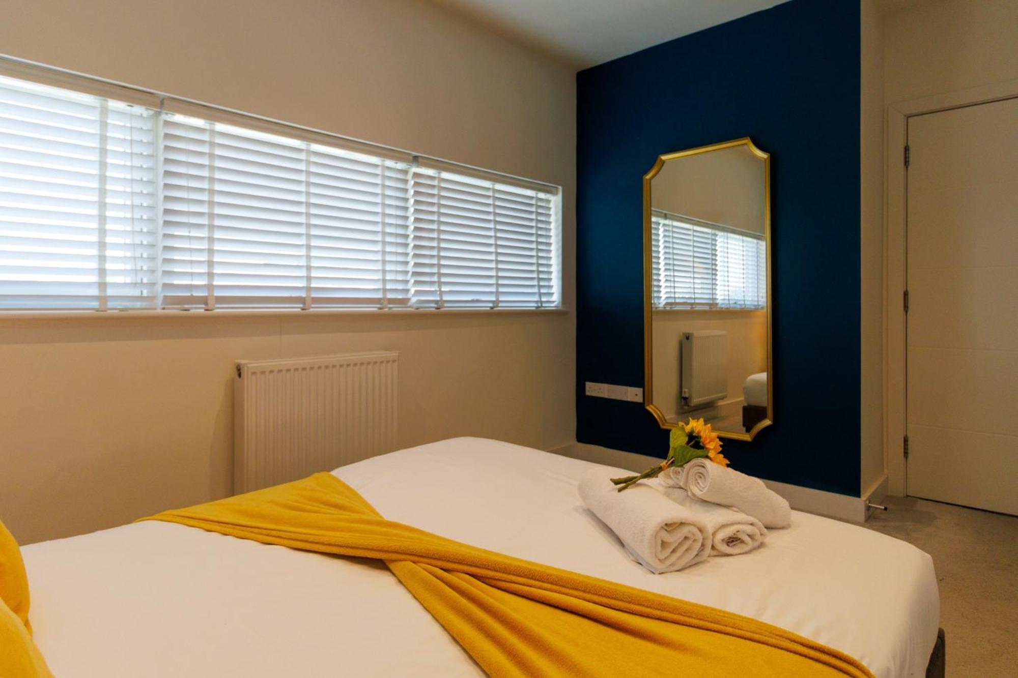 City Centre, Sleeps 7, Stunning Views & Parking, Interconnected Rooms Long Stay Work Contractor Leisure, Diamond Penthouse CBG Exterior foto